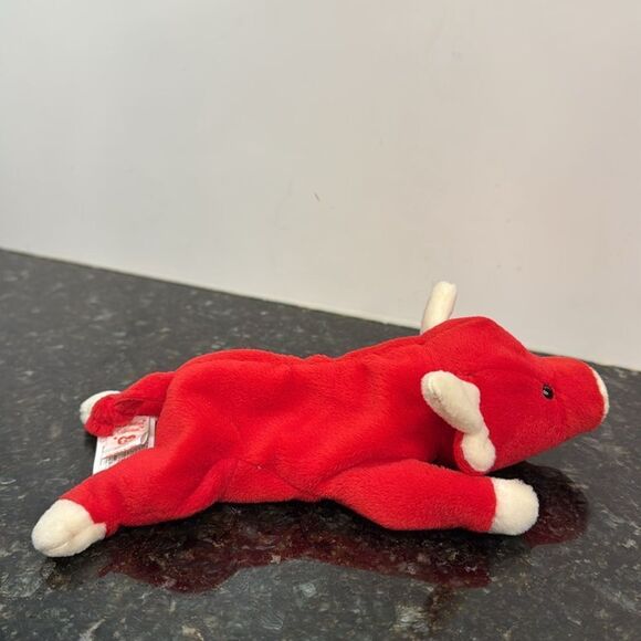 TY Beanie Baby "Snort" the Red Bull. All tags in place. Vintage dated 1995. - Picture 5 of 10